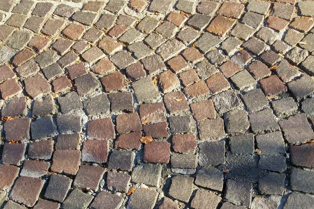 lastricato pavimento esterno in pietra