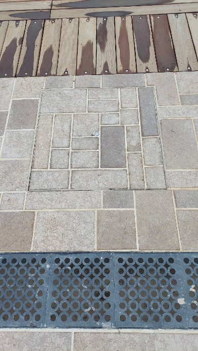 pavimentazione piscina in pietra realizzata da cuneo marmi